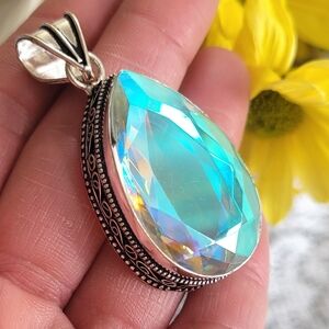 🩵Vintage Rainbow Topaz Gemstone Pendant